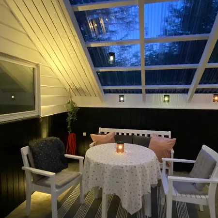 Vakantiehuis Med Udendors Pool I Ferieby *