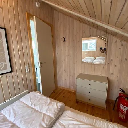 Vakantiehuis Med Udendors Pool I Ferieby *