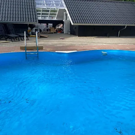 Casa de Férias Med Udendors Pool I Ferieby Arrild