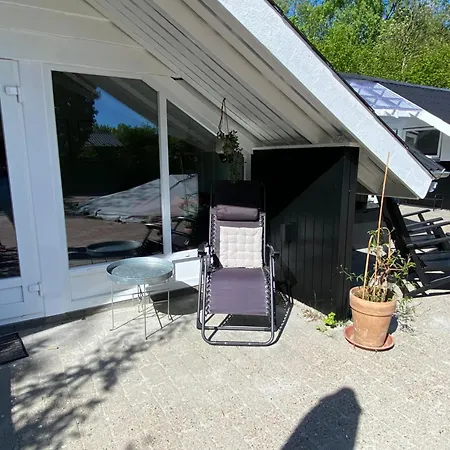 Med Udendors Pool I Ferieby Casa de Férias *