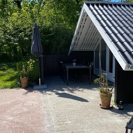 Med Udendors Pool I Ferieby