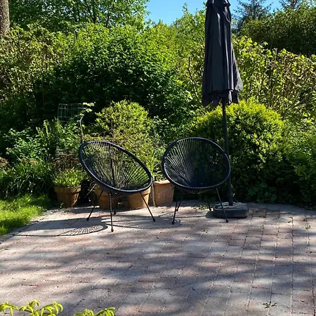 Vakantiehuis Med Udendors Pool I Ferieby
